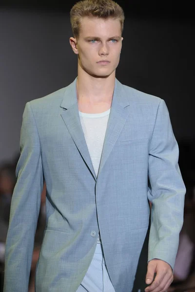 Look 46